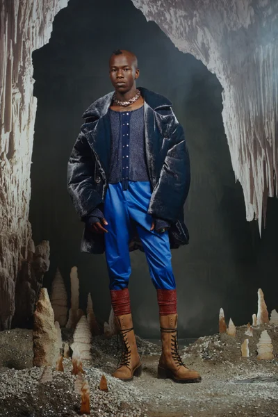 Look 18